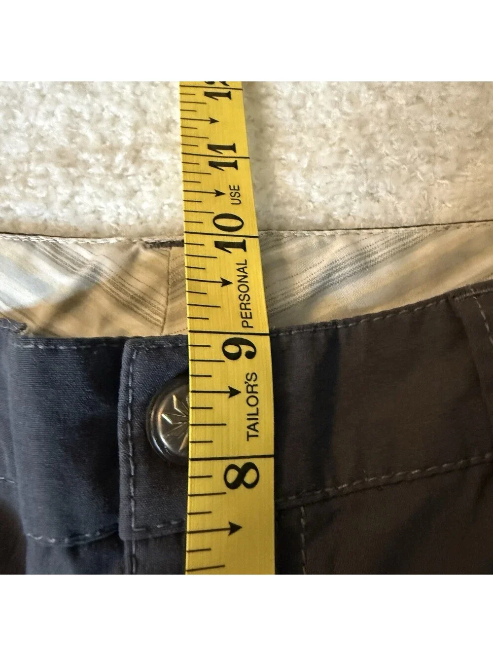 Athleta Women’s Size 6 Gray Hiking Travel Shorts Zip Pockets Stretch